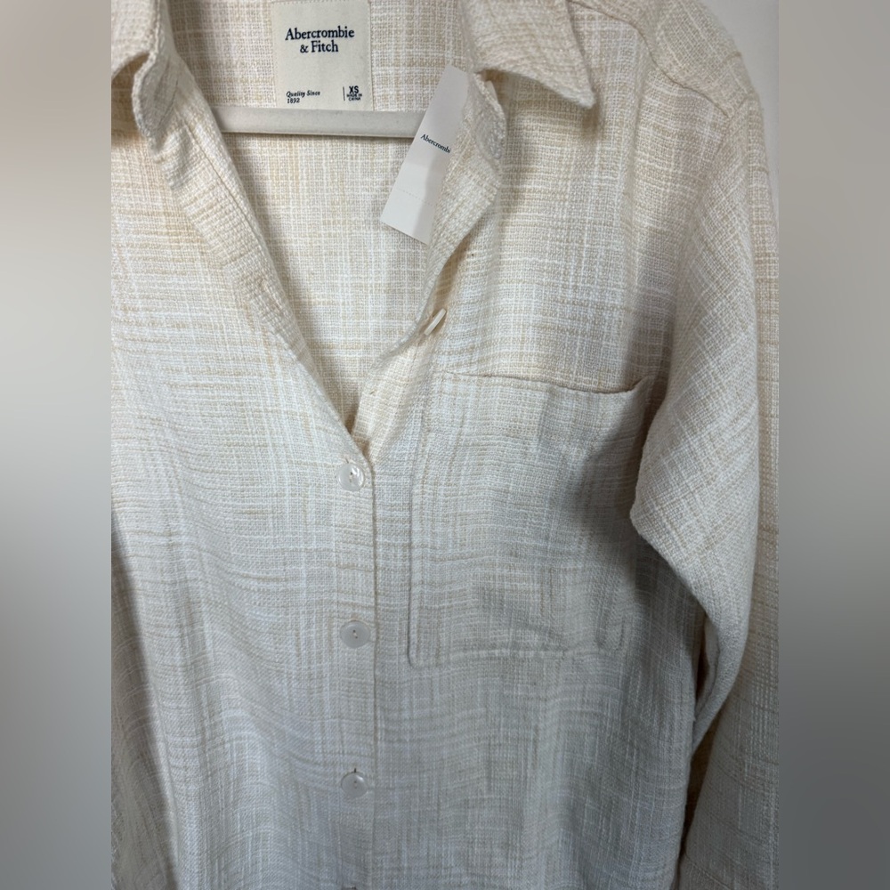 NEW Abercrombie Oversized Tweed Button Down Shirt | Color: Cream - Picture 4 of 6